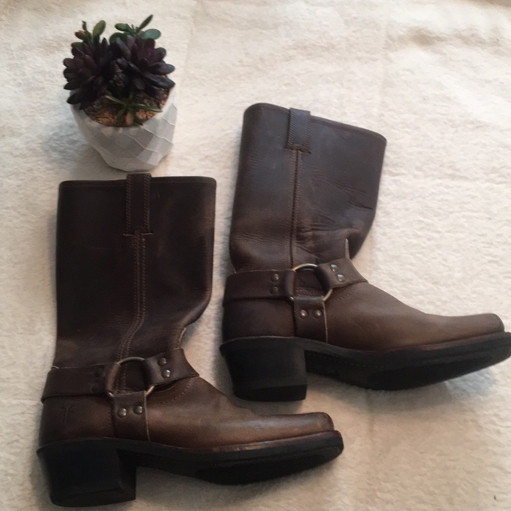FRYE 12R Harness Boots 👢